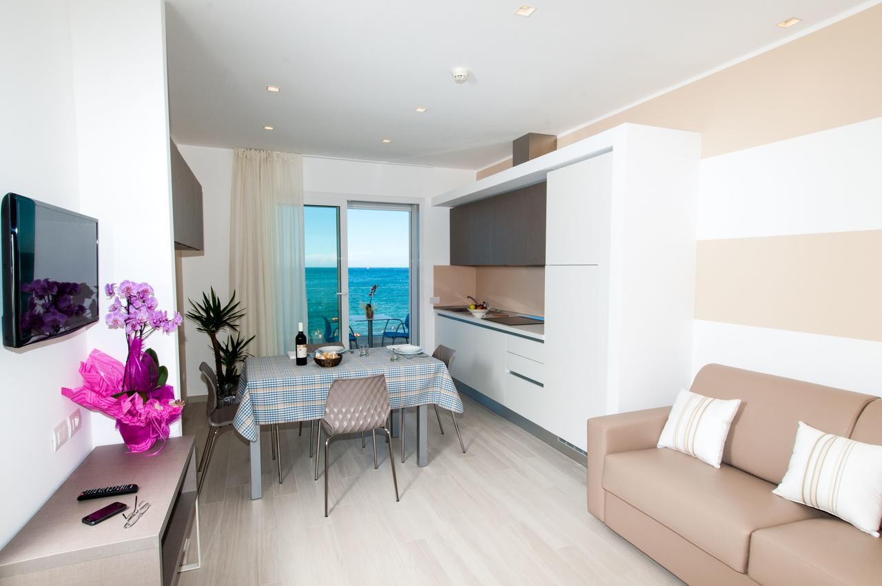 Lungomare Relax Residence 미사노아드리아티코 외부 사진